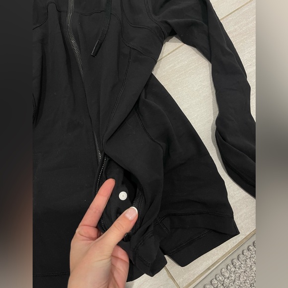 Lululemon Hooded Define Jacket *Nulu
Black (Second Release) size 8 - Picture 9 of 11